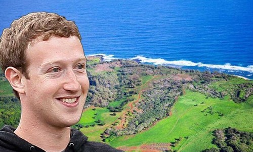 Tháng 10/2014, nhiều nguồn tin cho biết,  tỷ phú công nghệ Mark Zuckerberg, ông chủ Facebook, đã mua khu đất rộng tới 3 km2 ở bờ biển Bắc đảo Kauai với giá hơn 100 triệu USD. Nó bao gồm một bãi biển cát trắng và khu vực từng trồng mía.